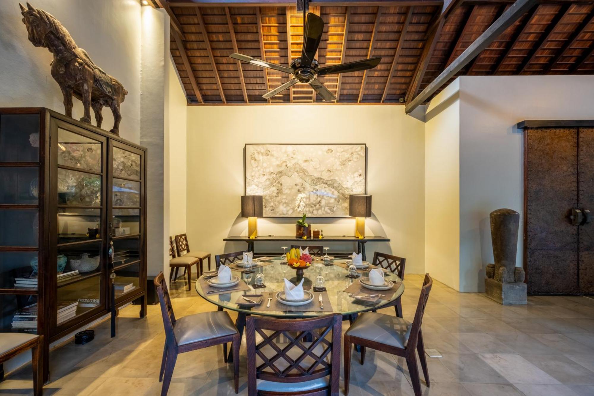 Villa De Suma - Fully Staffed Luxury Villa, Walk To The Beach! Seminyak  Bagian luar foto