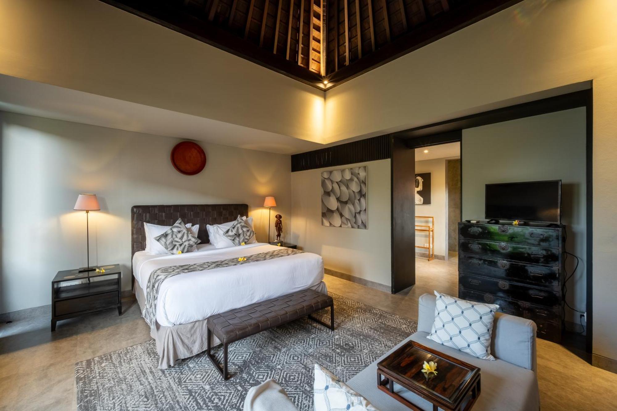 Villa De Suma - Fully Staffed Luxury Villa, Walk To The Beach! Seminyak  Bagian luar foto