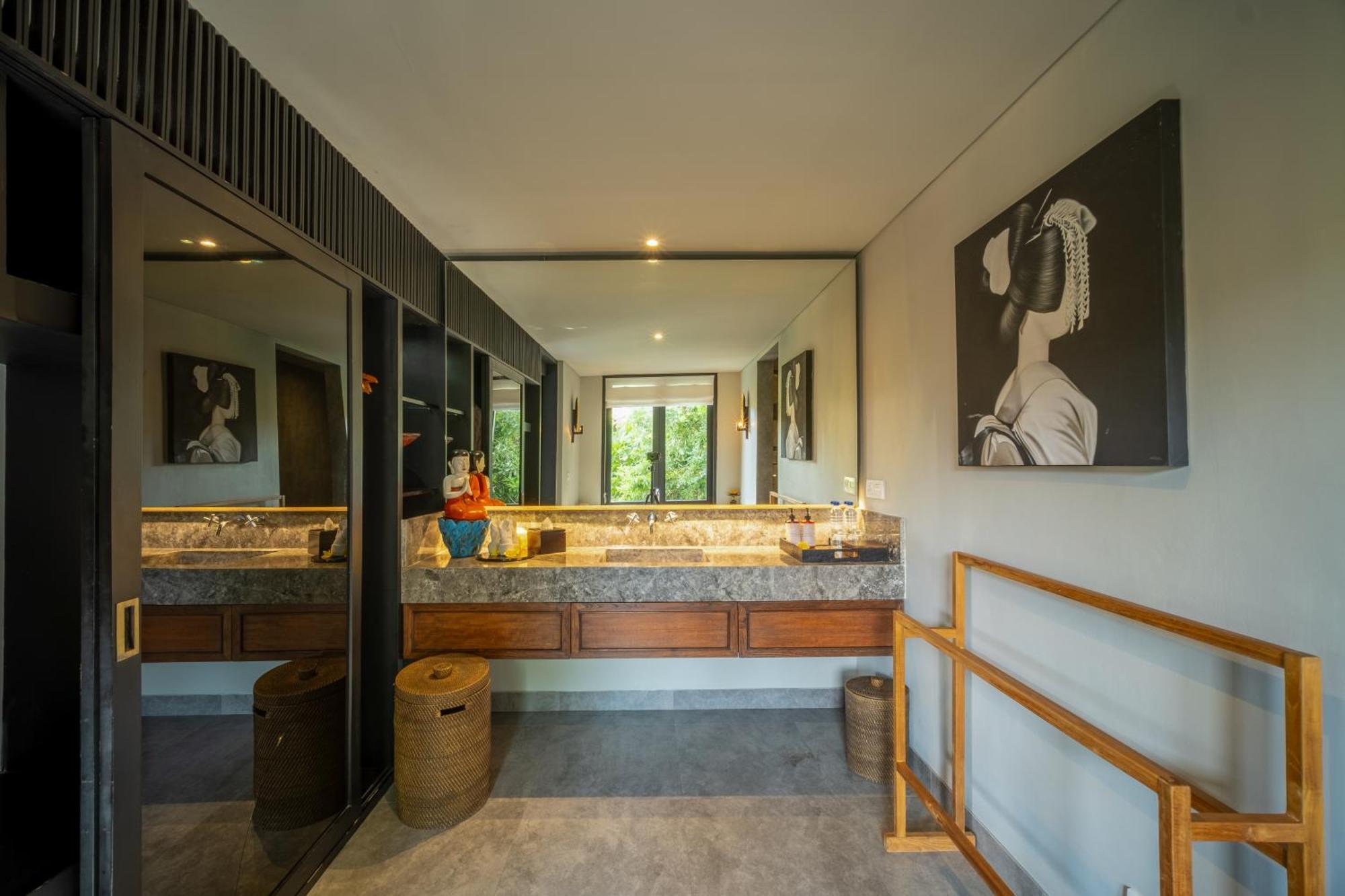 Villa De Suma - Fully Staffed Luxury Villa, Walk To The Beach! Seminyak  Bagian luar foto