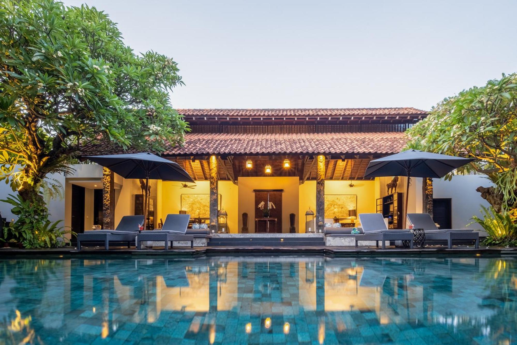 Villa De Suma - Fully Staffed Luxury Villa, Walk To The Beach! Seminyak  Bagian luar foto