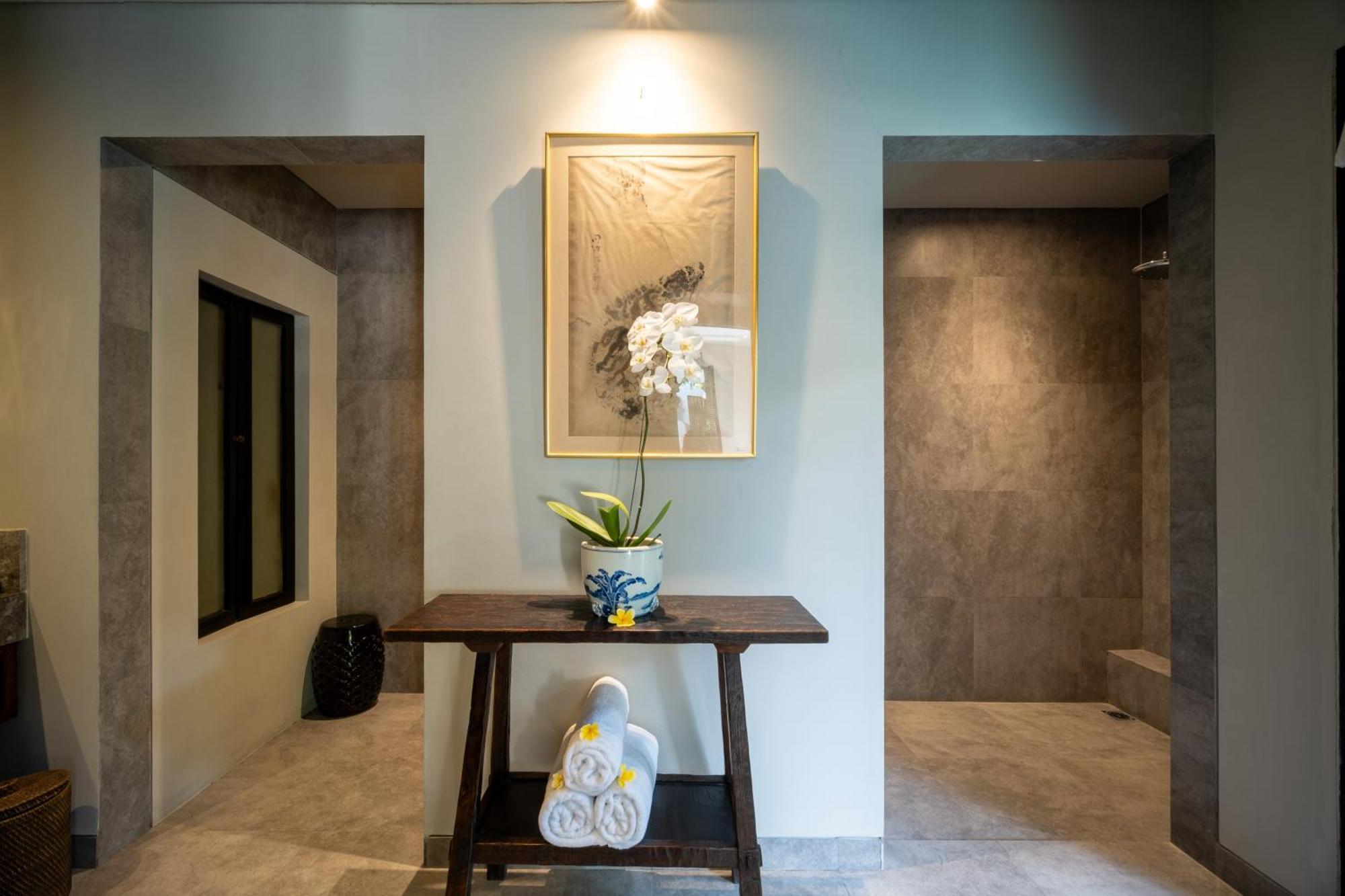 Villa De Suma - Fully Staffed Luxury Villa, Walk To The Beach! Seminyak  Bagian luar foto