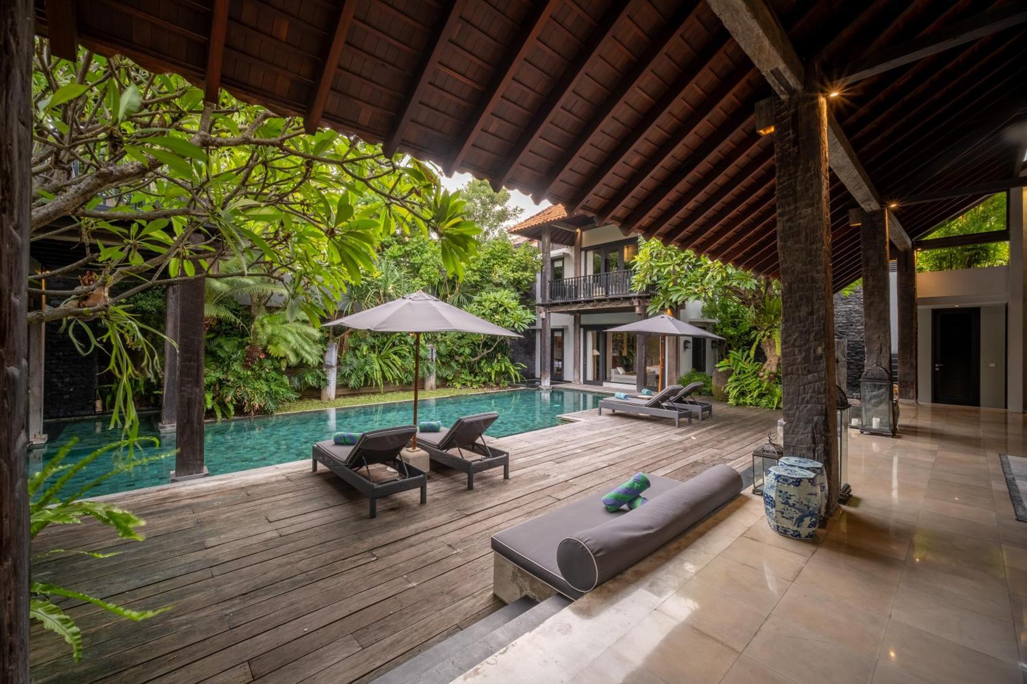 Villa De Suma - Fully Staffed Luxury Villa, Walk To The Beach! Seminyak  Bagian luar foto