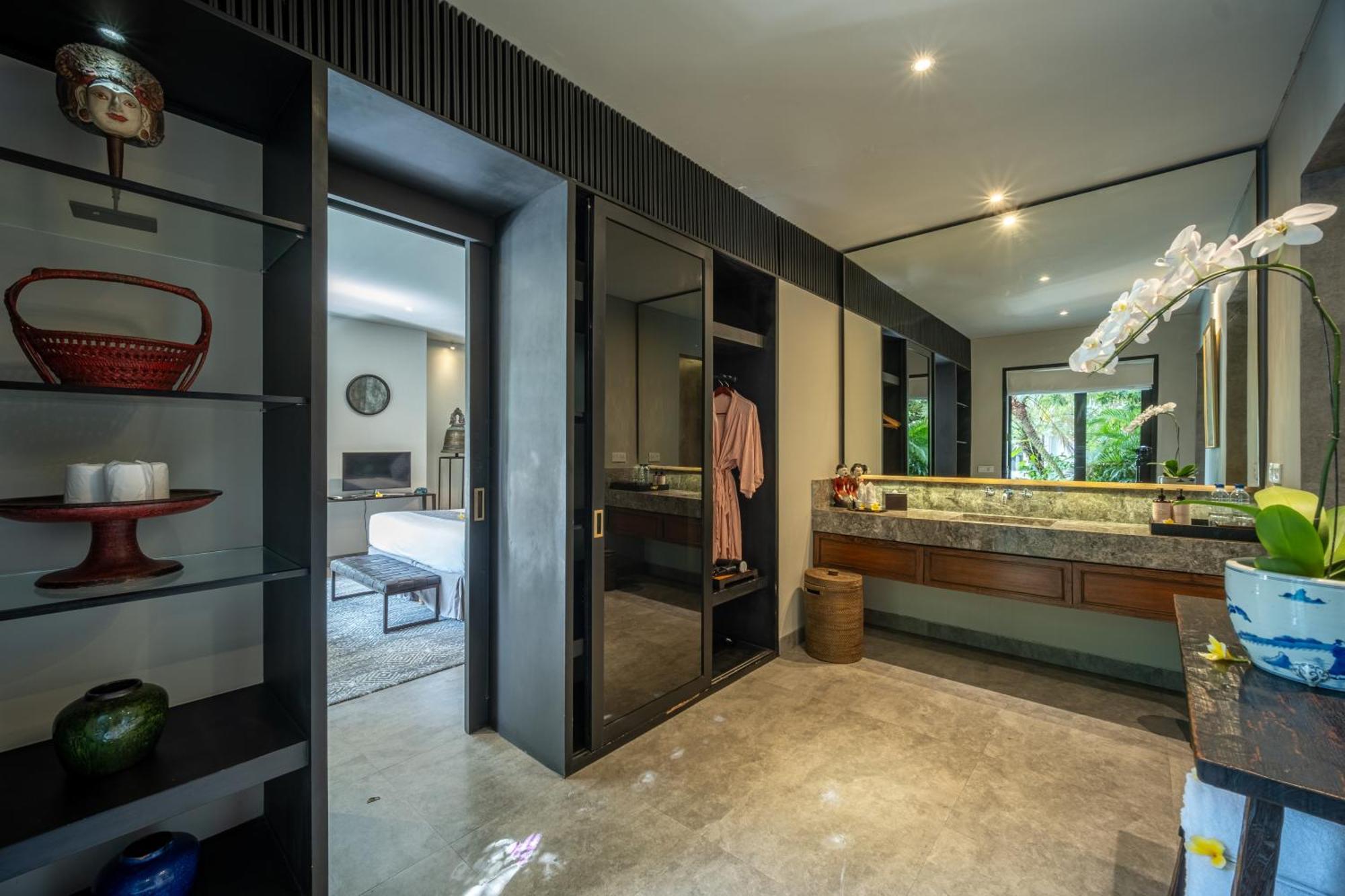 Villa De Suma - Fully Staffed Luxury Villa, Walk To The Beach! Seminyak  Bagian luar foto